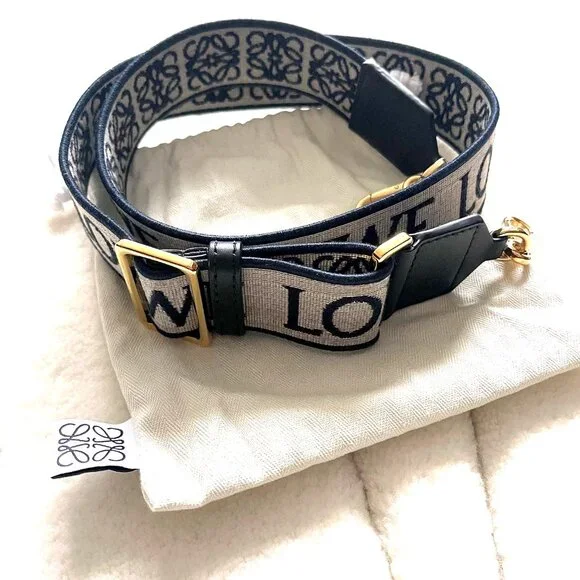 Loewe Anagram Bag Strap in Jacquard and Calfskin in Navy/Black - Picture 3 of 10